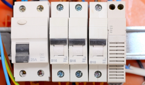 改性尼龍?jiān)陔娮赢a(chǎn)品行業(yè)的應(yīng)用有哪些？